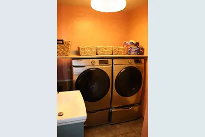 223 S Hill Street, Fountain City, WI 54629 - Photo 30