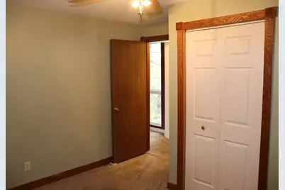 223 S Hill Street, Fountain City, WI 54629 - Photo 14