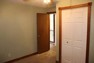 223 S Hill St, Fountain City, WI 54629 - Photo 14