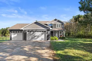1193 121st St, Roberts, WI 54023 - Photo 2