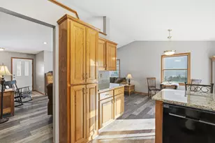 221 Arch St, Hudson, WI 54016 - Photo 16