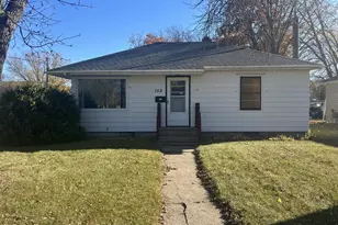 152 33rd Ave N, Saint Cloud, MN 56303 - Photo 1