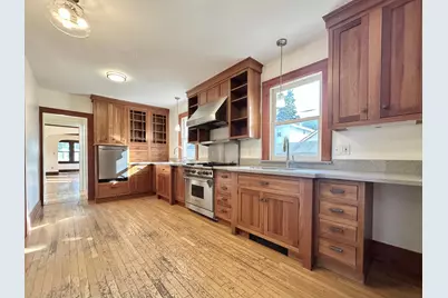 1470 Thomas Avenue W, Saint Paul, MN 55104 - Photo 1