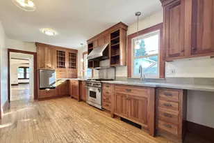 1470 Thomas Ave W, Saint Paul, MN 55104 - Photo 1