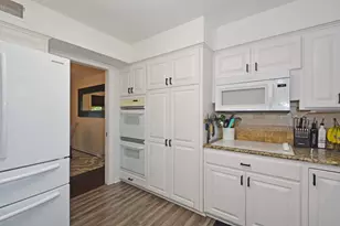 1560 Rhode Island Ave N, Golden Valley, MN 55427 - Photo 12