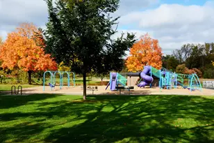 1560 Rhode Island Ave N, Golden Valley, MN 55427 - Photo 32