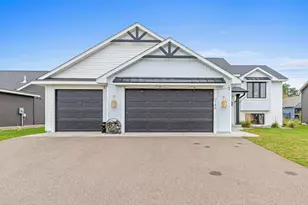 3186 Kingston St, River Falls, WI 54022 - Photo 2