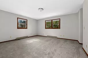 12384 Green Acres Dr, Caledonia, MN 55921 - Photo 8