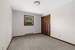 12384 Green Acres Dr, Caledonia, MN 55921 - Photo 6