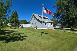 400 Fairview St, Barrett, MN 56311 - Photo 2