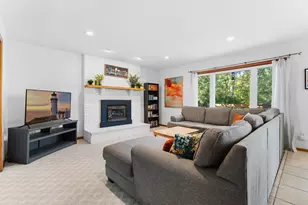 2129 E Heights Ln NE, Rochester, MN 55906 - Photo 10