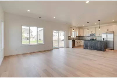 2304 37 Avenue S, Moorhead, MN 56560 - Photo 4