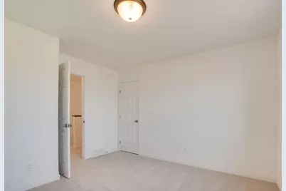 2304 37 Avenue S, Moorhead, MN 56560 - Photo 18