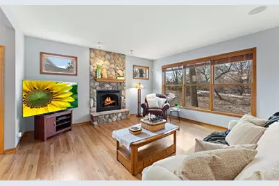 909 New Century Boulevard S, Maplewood, MN 55119 - Photo 30