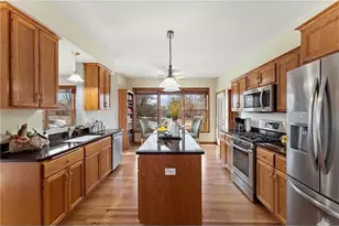 909 New Century Blvd S, Maplewood, MN 55119 - Photo 14