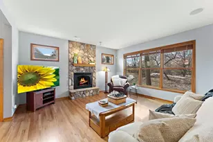 909 New Century Blvd S, Maplewood, MN 55119 - Photo 24