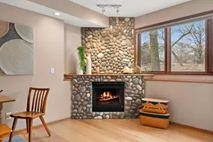 909 New Century Blvd S, Maplewood, MN 55119 - Photo 48