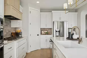 5035 Airlake Dr, Woodbury, MN 55129 - Photo 14