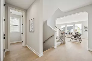 5035 Airlake Dr, Woodbury, MN 55129 - Photo 4