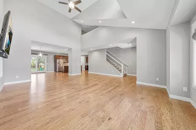 317 Oak Marsh Drive, Mankato, MN 56001 - Photo 4