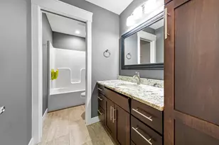 317 Oak Marsh Dr, Mankato, MN 56001 - Photo 22