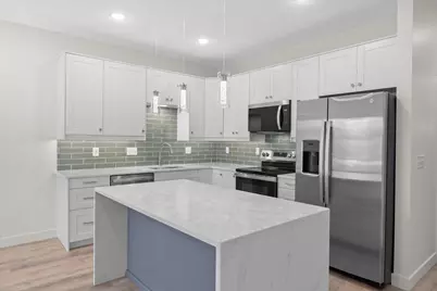 425 W 8th Street #20, New Richmond, WI 54017 - Photo 4