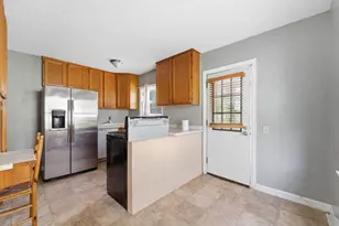 1545 Laurel Ave, Saint Paul, MN 55104 - Photo 12