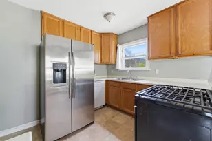 1545 Laurel Ave, Saint Paul, MN 55104 - Photo 14
