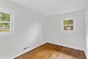 8237 Pillsbury Ave S, Bloomington, MN 55420 - Photo 16