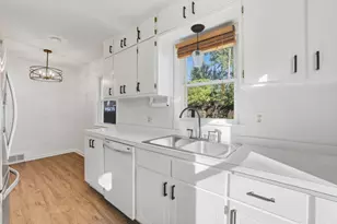 4228 Halifax Ave N, Robbinsdale, MN 55422 - Photo 8