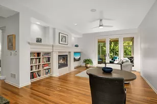 1540 Waterford Ct, Golden Valley, MN 55422 - Photo 8