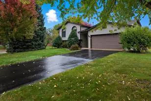 7730 Grinnell Way, Lakeville, MN 55044 - Photo 2