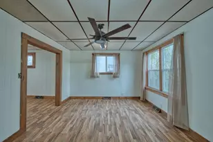 304 W 3rd Ave N, Aurora, MN 55705 - Photo 4