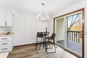 1923 Fox Ridge Dr, West Saint Paul, MN 55118 - Photo 14