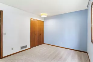 1923 Fox Ridge Dr, West Saint Paul, MN 55118 - Photo 22