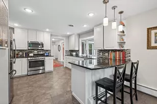 8574 McGuire Ct E, Shakopee, MN 55379 - Photo 6