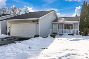 16 Woodridge Dr, Belle Plaine, MN 56011 - Photo 1