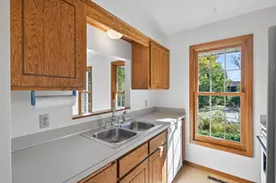 6671 Stillwater Blvd N, Oakdale, MN 55128 - Photo 10