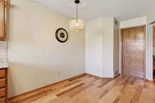 2556 Concord Way, Mendota Heights, MN 55120 - Photo 10