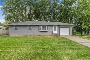 1105 Summit Ave N, Sauk Rapids, MN 56379 - Photo 1