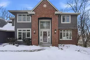 6340 Summit Cir, Chanhassen, MN 55317 - Photo 4