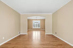 6340 Summit Cir, Chanhassen, MN 55317 - Photo 16