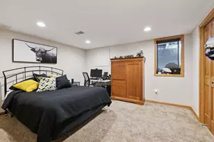 8762 Prescott Dr, Eden Prairie, MN 55347 - Photo 22