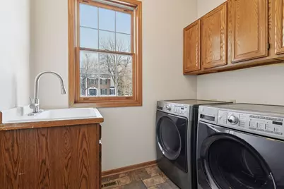 8762 Prescott Drive, Eden Prairie, MN 55347 - Photo 14