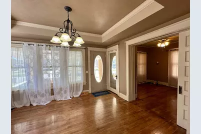 742 N Freeman Avenue, Luverne, MN 56156 - Photo 2