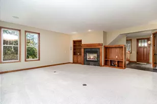 8124 Clifford Cir, Inver Grove Heights, MN 55076 - Photo 6