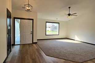 630 Cedar Ridge Ave, Le Center, MN 56057 - Photo 12