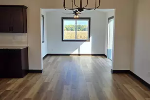 630 Cedar Ridge Ave, Le Center, MN 56057 - Photo 8