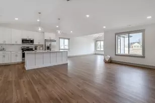 309 Pinehurst Dr, Mankato, MN 56001 - Photo 12