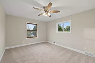 1427 Hazel St N, Saint Paul, MN 55119 - Photo 24